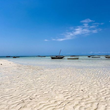 Kibanda Lodge Nungwi Bagian luar foto